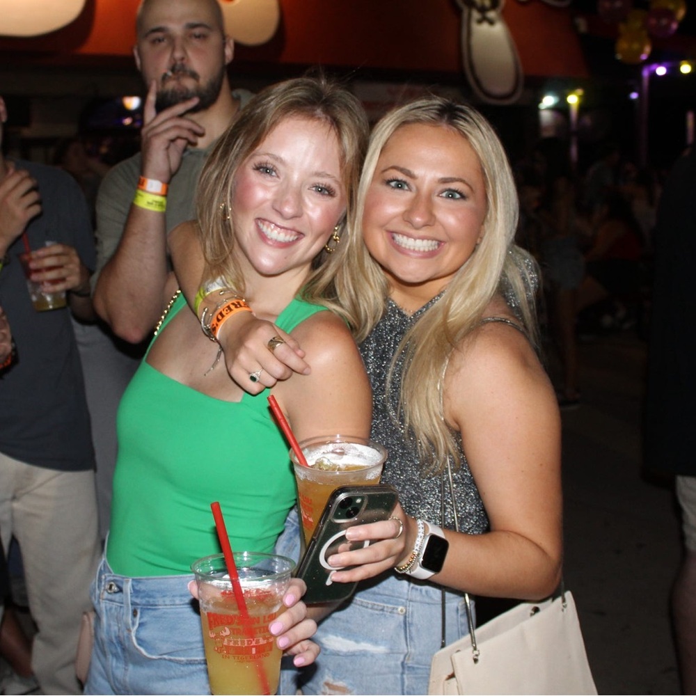 Meet your Posher, Caroline